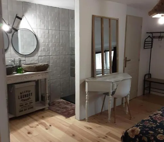 K Au Domaine Du Mont Scolan 3* Montgardon