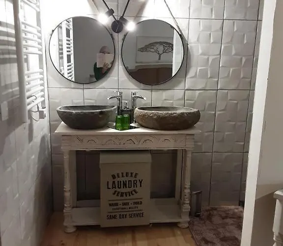 K Au Domaine Du Mont Scolan 3* Montgardon