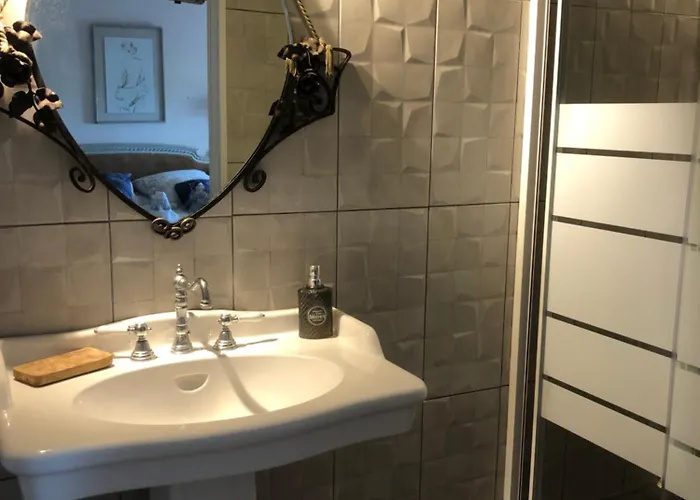 K Au Domaine Du Mont Scolan Bed & Breakfast